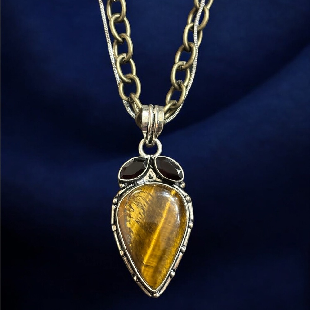 Elegant Silver and Gold 925Stamped Tiger’s Eye Pendant on a DoubleChain Necklace - Picture 4 of 9
